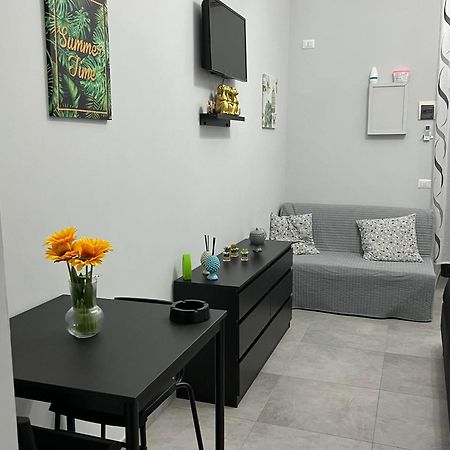 Casa Vacanze I 4 Diamanti Room 1 Aeroporto di Catania Fontana Rossa Esterno foto