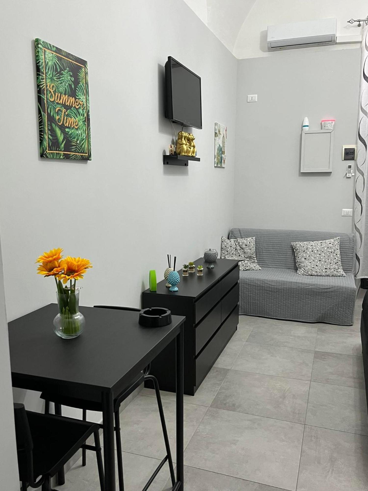 Casa Vacanze I 4 Diamanti Room 1 Aeroporto di Catania Fontana Rossa Esterno foto